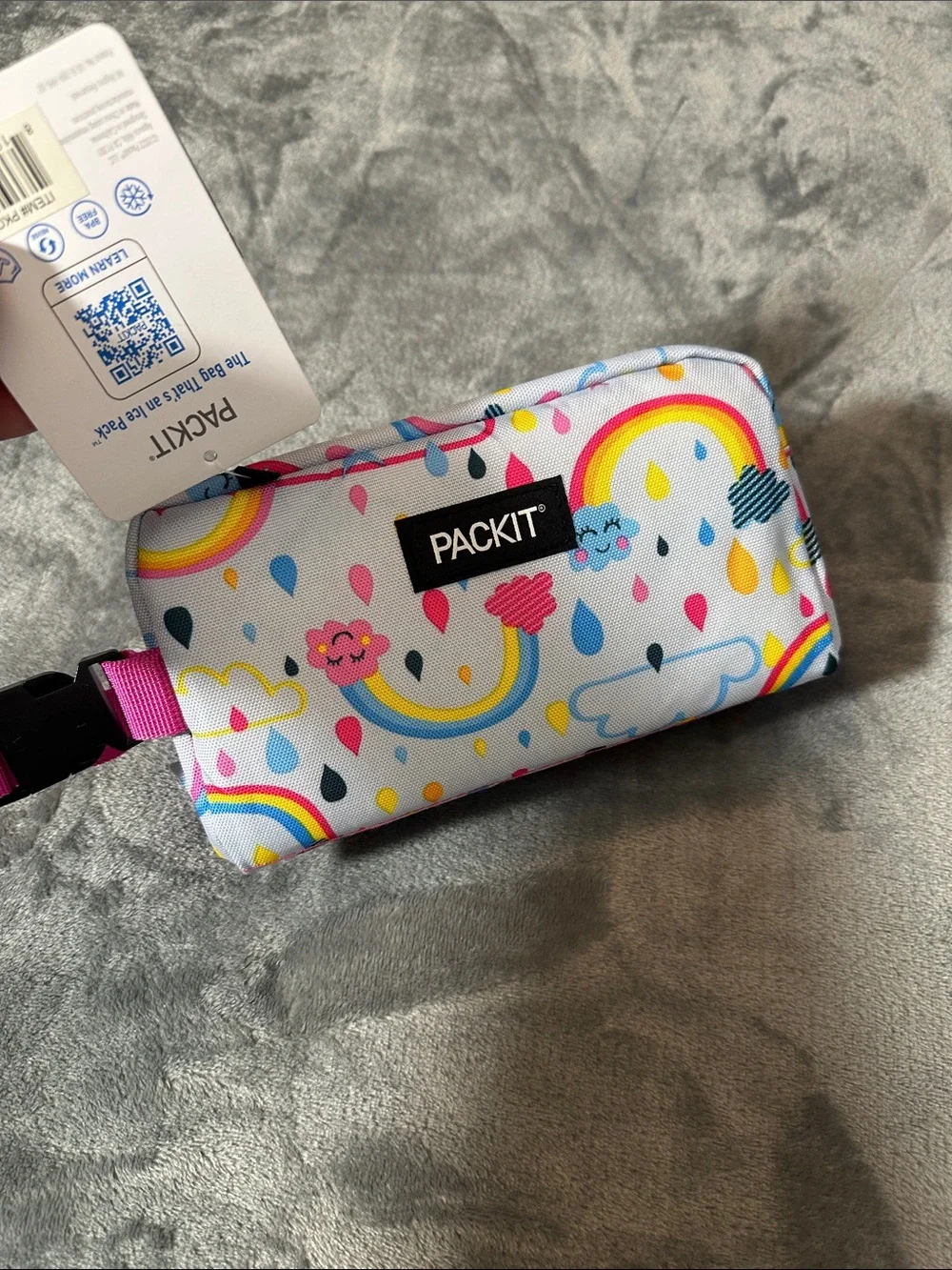 PACKIT Kids Freezable Snack bag - White with Multicolor Rainbows